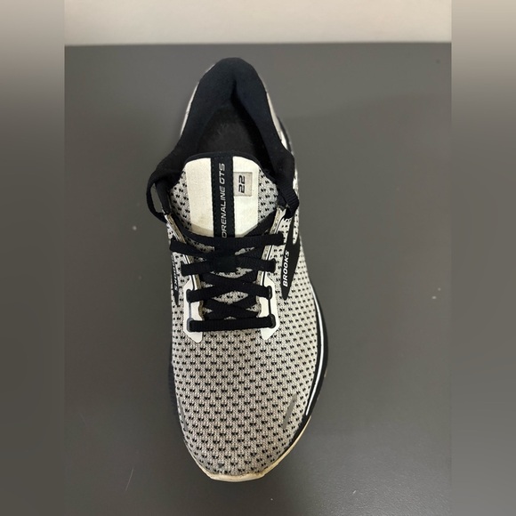 Brooks Womens Adrenaline GTS 22 Gray and Black Running Shoes, Size:8 - Picture 10 of 14